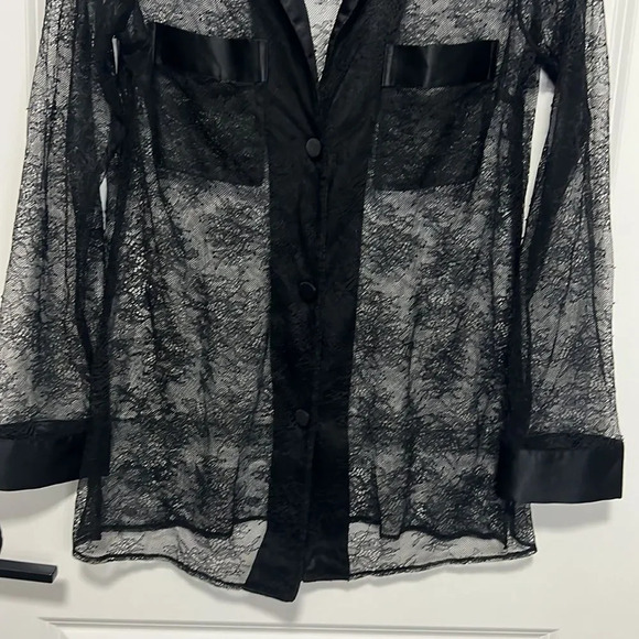 Victoria’s Secret Women’s Sheer Button-up Long Sleeve Black Top size Medium - Picture 3 of 6